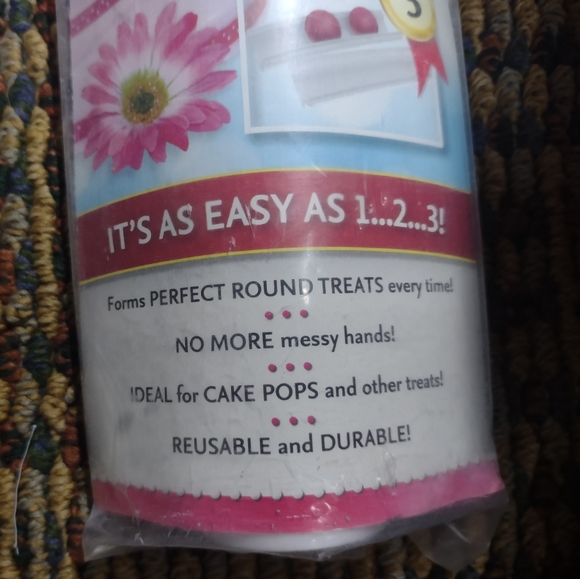 Treat Baller (BSE) bite sized. Makes the perfect treat everytime cake pops ECT - Picture 7 of 7